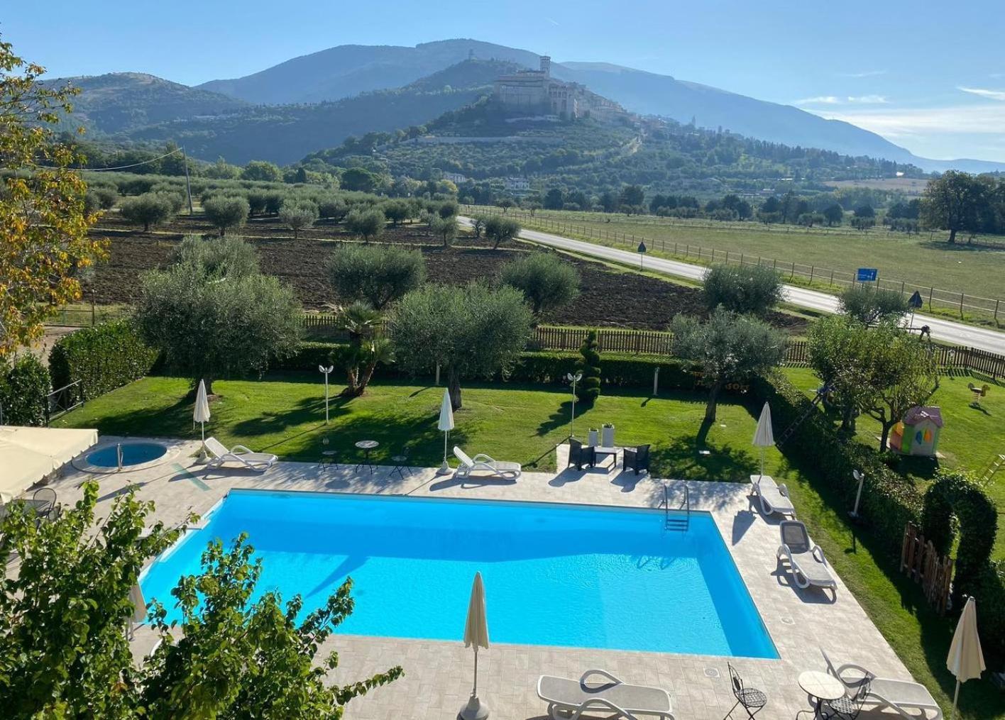 Agriturismo Il Girasole Assisi Exterior foto