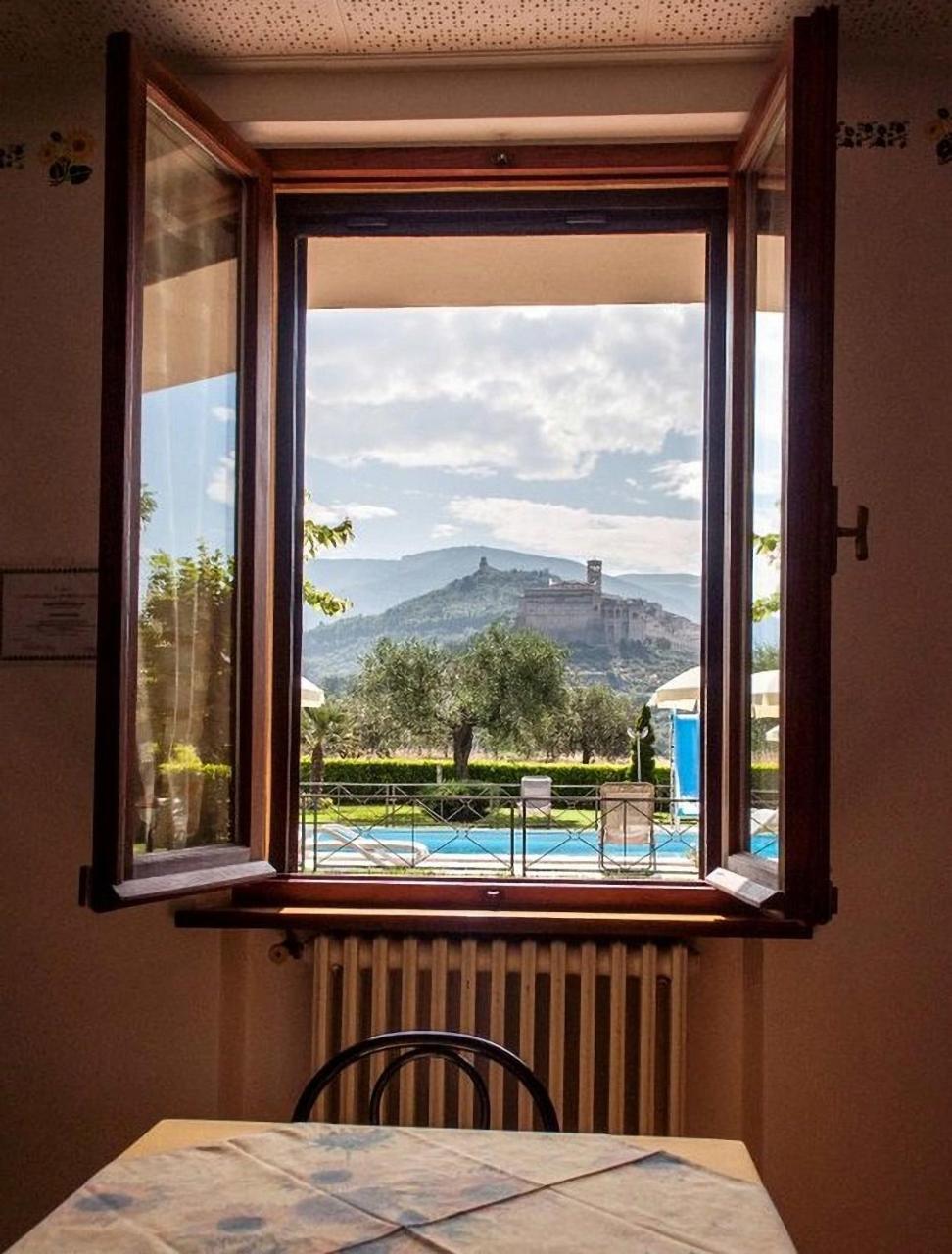 Agriturismo Il Girasole Assisi Exterior foto